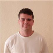 Maestro con C1 en inglés, situado en Toledo, ¡listo para dar clase a todas las edades!