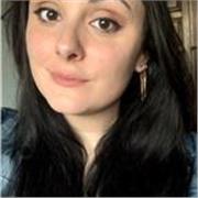 Graduada en traducción con experiencia en clases de idiomas.