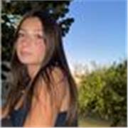 Me defino como una persona responsable , paciente, empatica y con ganas de enseñar y poder ayudar a quien lo necesite . 
