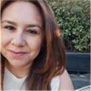 Profesora titulada en logopedia, con mucha paciencia para ayudar a adquirir o mejorar las competencias lingüisticas.