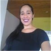 La profesora imparte clases a todo los niños desde preescolar hasta el 9no de bachillerato