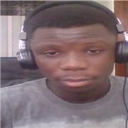 Professeur particulier donne cours au etudiant en informatique