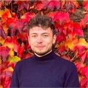 Tutor di latino e greco antico con 12 anni di esperienza.