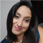 Profesional universitaria com conocimientos en área de matematicas e inglés