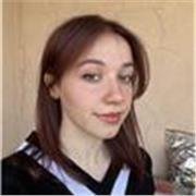 Ragazza universitaria si rende disponibile per ripetizioni durante il periodo estivo (anche online)