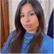 Studentessa scuola superiore chimica