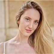 Profesora de inglés nativa titulada autónoma