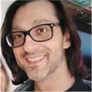 Sono uno psicologo con anni di esperienza nel supporto allo studio e sostegno scolastico per studenti di primaria e secondaria.