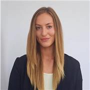 Enseño inglés, español e italiano como lengua extranjera. Estoy en mi segundo año del Master de Filología Hispánica.