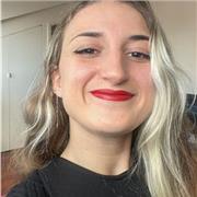 Professeure de chant, j'enseigne la voix claire dans plusieurs style musicaux