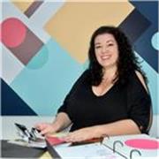 Titulada en Ingenieria de diseño industrial y gráfico, con más de 18 años de experiencia, clases de gráfico e italiano