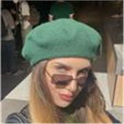 Studentessa universitaria in marketing, ho frequentato il liceo linguistico, ho 20 anni e vivo in zona piazza bologna