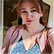 Profesora titulada en inglés, con más de 12 años de experiencia. 