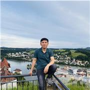 Ich studiere einen Master in Development Studies an der Universität Passau und kann Englisch für alle Altersgruppen unterrichten.