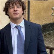 Étudiant en master de finance et diplômé d’une licence d’économie je peux enseigner l’économie