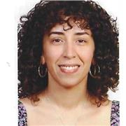 Profesora de inglés imparte clases a todos los niveles