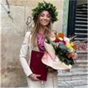 Laurea di primo livello in lettere moderne. Madrelingua italiana, impartisco ripetizioni di italiano, storia e geografia e anche inglese per la scuola elementare, media e primo biennio scuola superiore