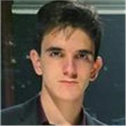 Estudiante de historia imparte clases presenciales a alumnos de todas las edades, hasta segundo de bachillerato