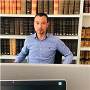 Je suis enseignant en droit privé : droit civil, droit commercial, droit des affaires, droit du travail, droit de la famille, droit des personnes...etc
