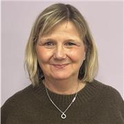 I am an experienced and empathetic coach and tutor