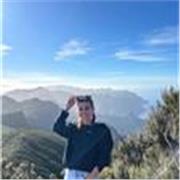 Offro lezioni private a ragazzi delle scuole medie e superiore da ormai 4 anni! Sono una ragazza responsabile e solare! Non solo lezioni di inglese ma anche di italiano o matematica base