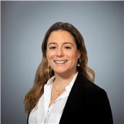 Profesora de economía graduada en finanzas y contabilidad con dos años de experiencia como contable