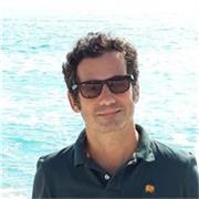Profesional con más de 30 años experiencia en departamentos financieros y contable