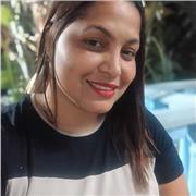 Sou formanda em pedagogia, sou capacitada em Educação Especial e inclusão. Tenho 42 anos e há 10 anos atuo na área da educação