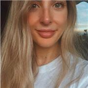 Diplomada de magisterio ofrece clases particulares de todas las materias para alumnos de primaria. También tengo titulación media de música en el conservatorio profesional