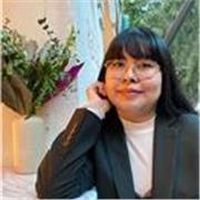 Profesora de psicología y educación para estudiantes de licenciatura