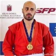 Arti marziali ,sport da combattimento,esercizi a corpo libero