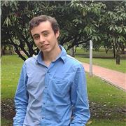 Tecnológo en gestión de redes de datos con conocimientos amplios en la materia