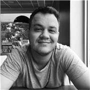 Sono un'artista digitale e tradizionale, insegno pittura a olio, disegno tradizionale e disegno digitale. Ho insegnato corsi di ar