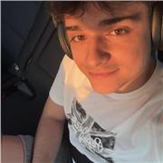 Estudiante de Comunicación Audiovisual con ganas de trabajar y ayudar a otros a mejorar su inglés. Clases desde A1 a C1