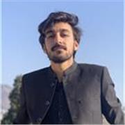 Experienced web developer teaching practical, beginner-friendly programming skills.