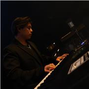 Maestro de música especializado en clases personalizadas