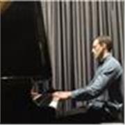 Profesor de piano imparte clases a domicilio
