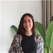 Profesora de inglés con más de 10 años de experiencia.