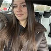 Universitaria en primero de carrera, ofrezco clases de matemáticas aplicadas a alumnos de bachillerato, obtuve en la PAU un 8,75 