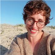 Profesora nativa de español con experiencia en el área de la educación.