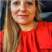 Insegnate impartisce lezioni di italiano, storia