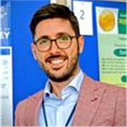 Ricercatore con formazione britannica offre lezioni d’inglese personalizzate.