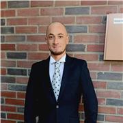 Artiste dessinateur traditionnel et digital, c'est un honneur pour moi de donner des cours