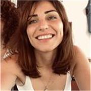 Profesora de apoyo escolar para nińos de primaria