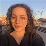 Étudiante en L1, je suis apte à enseigner toutes les matières du niveau primaire au collège.