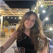 Soy estudiante universitaria y tengo el certificado C1 de inglés. Estaría interesada en dar clases de manera práctica y dinámica