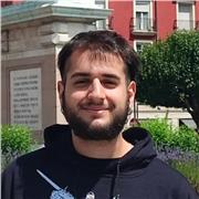 A quien necesite conseguir hablar inglés de manera fluida, sin ningún tipo de problema en un futuro con la asignatura.