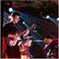 Ezbere değil mantıkla,küçük-büyük demeden herkese gitar öğretiyorum.Müzik Öğretmenliği 4.sınıfım