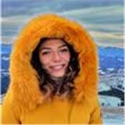Insegno con sorriso. Lo studio non deve essere un peso ma un mezzo per raggiungere i nostri obiettivi