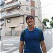 Me defino como una persona muy social al que le gusta mucho estar con los niños y enseñarles y daría clases a niños de primaria .
